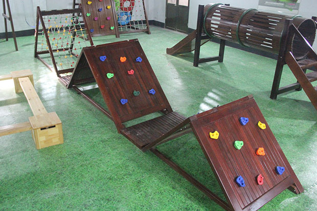 山东厚朴教育装备有限公司产品