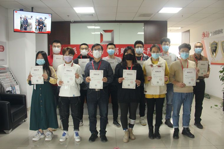 以爱之光,点亮未来!“智邦国际情系大凉山,捐衣赠物送暖阳”成功举办