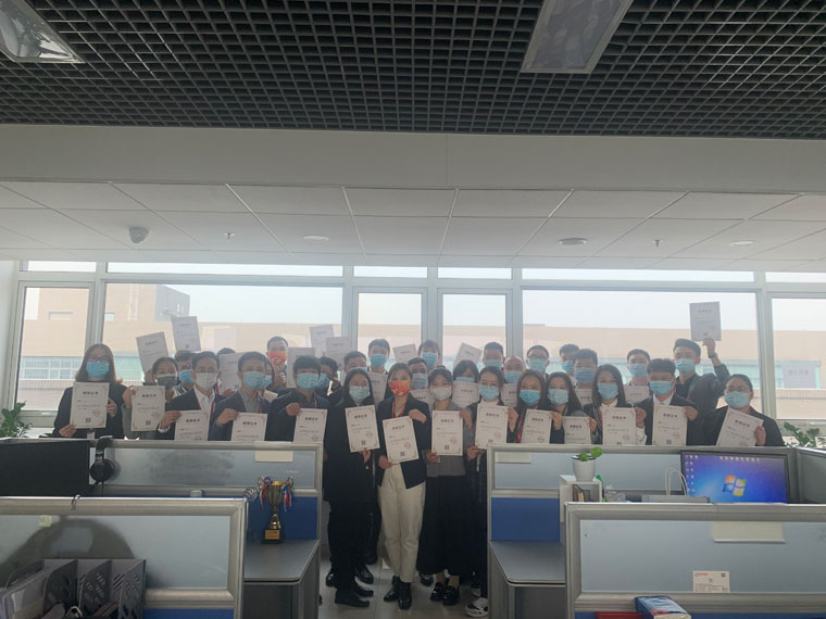 以爱之光,点亮未来!“智邦国际情系大凉山,捐衣赠物送暖阳”成功举办