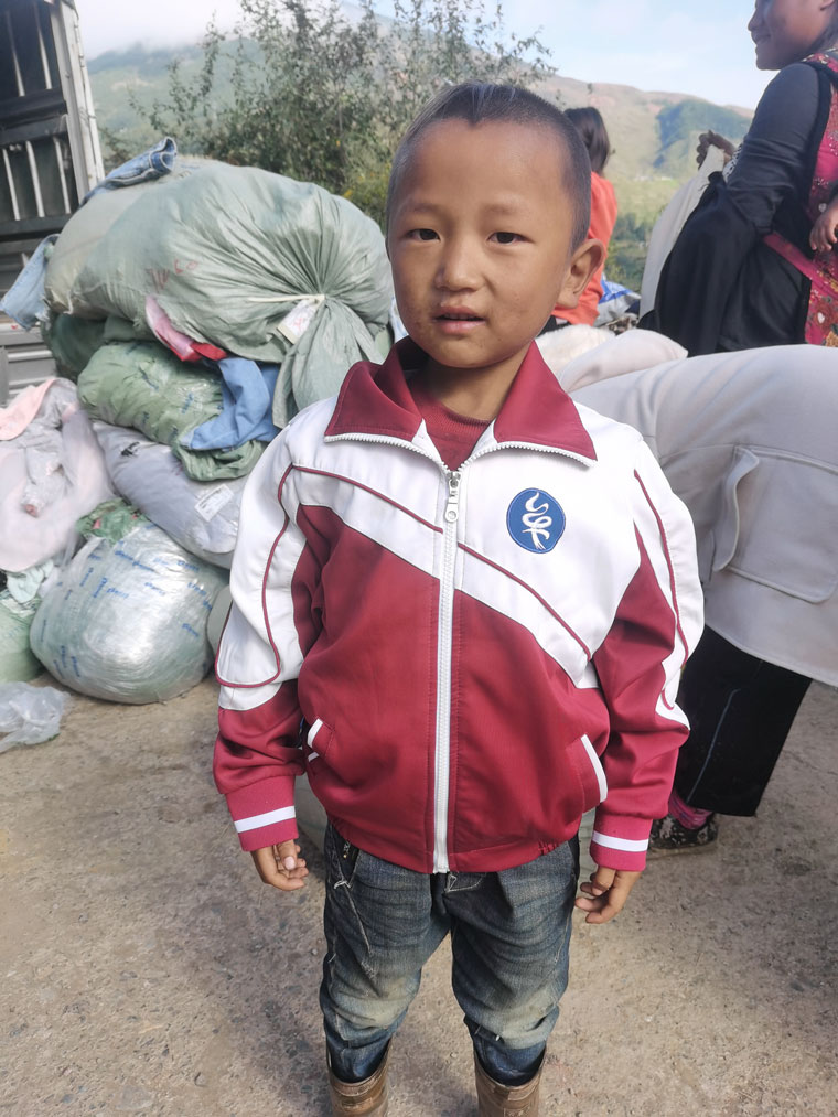 以爱之光,点亮未来!“智邦国际情系大凉山,捐衣赠物送暖阳”成功举办