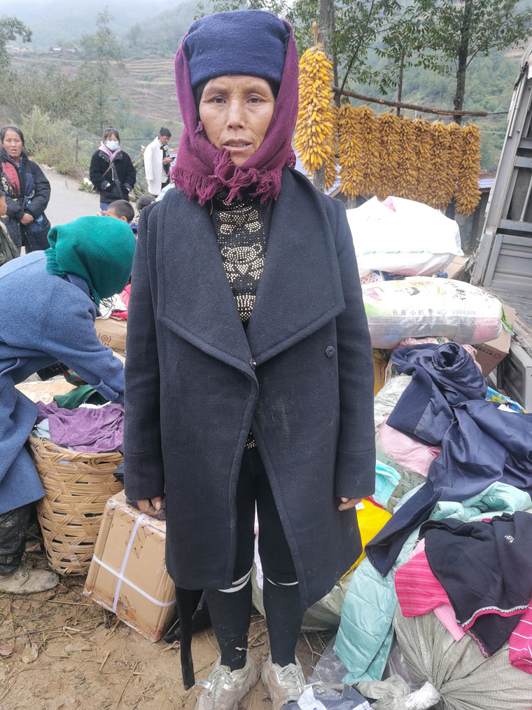 以爱之光,点亮未来!“智邦国际情系大凉山,捐衣赠物送暖阳”成功举办