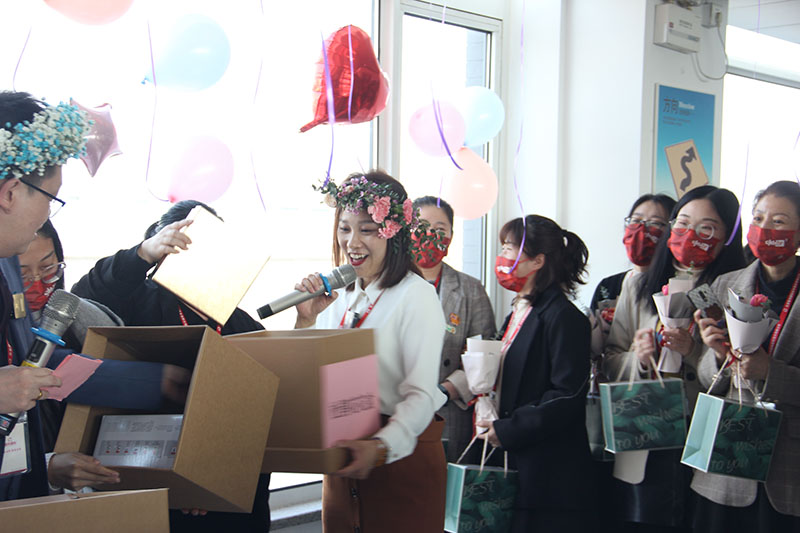 致最美女神：不负芳华，不负青春，最爱是你！