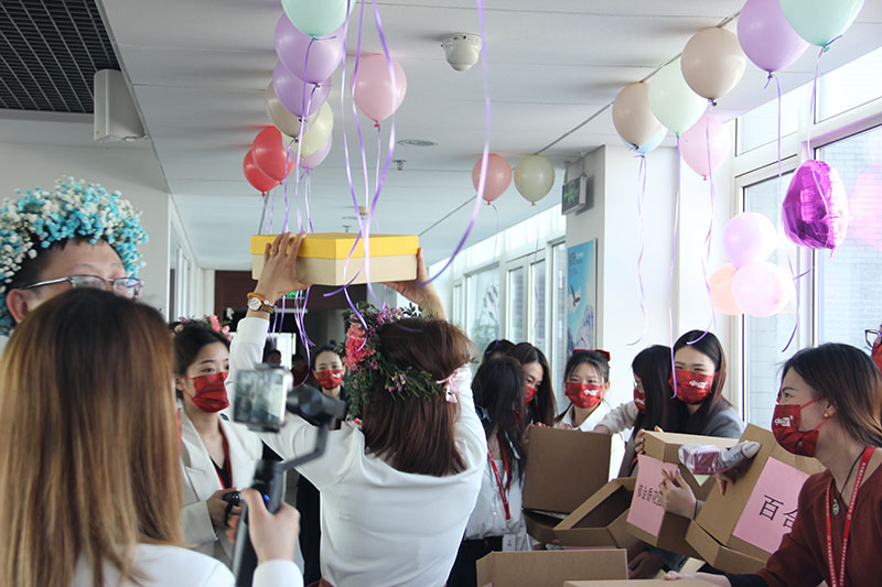 致最美女神：不负芳华，不负青春，最爱是你！