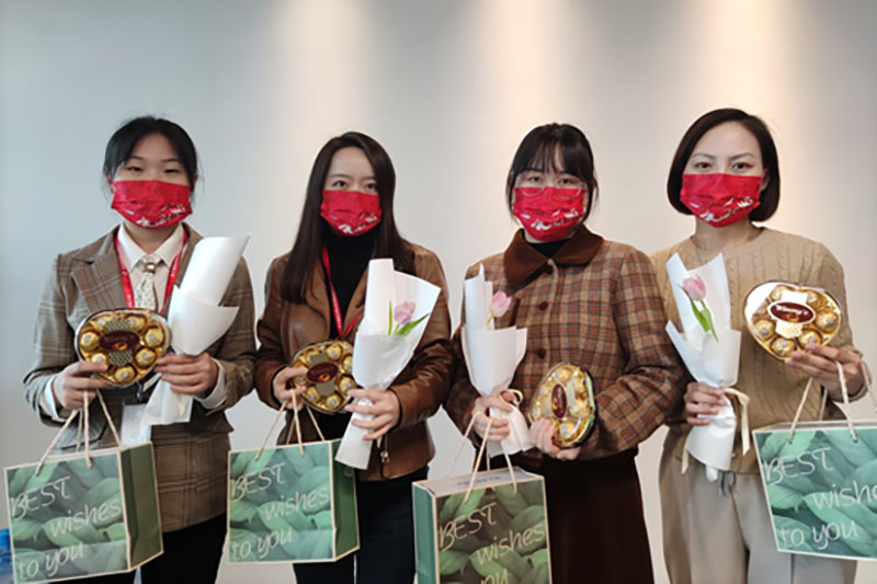 致最美女神：不负芳华，不负青春，最爱是你！