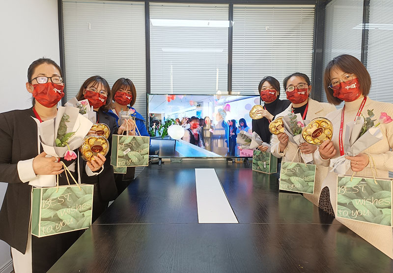 致最美女神：不负芳华，不负青春，最爱是你！