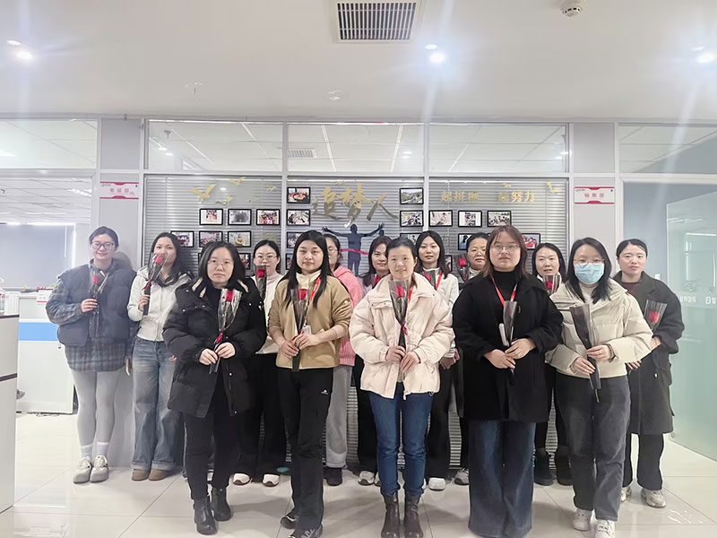 向美而生,灼灼其华,女神节快乐! 向美而生,灼灼其华,女神节快乐!