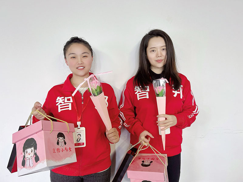 向美而生,灼灼其华,女神节快乐! 向美而生,灼灼其华,女神节快乐!