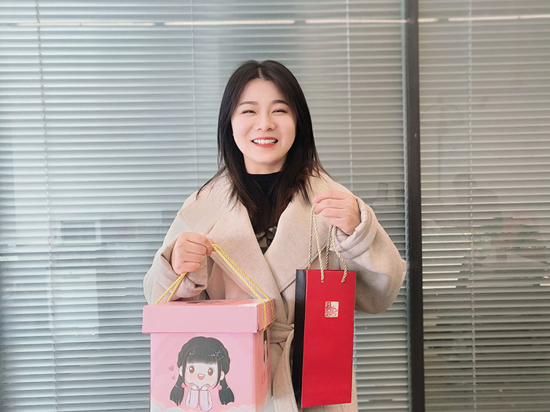 向美而生,灼灼其华,女神节快乐! 向美而生,灼灼其华,女神节快乐!