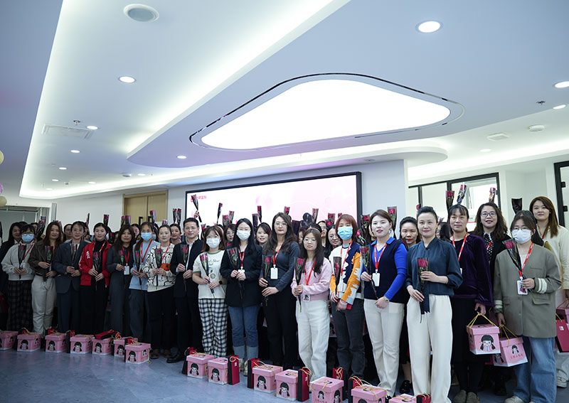 向美而生，灼灼其华，女神节快乐！