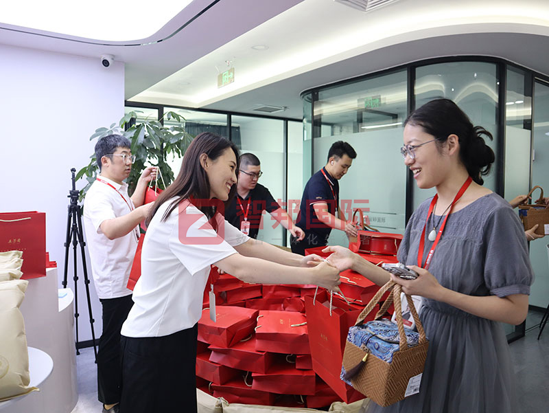 家国永安,幸福永久!智邦国际祝您端午安康! 家国永安,幸福永久!智邦国际祝您端午安康!